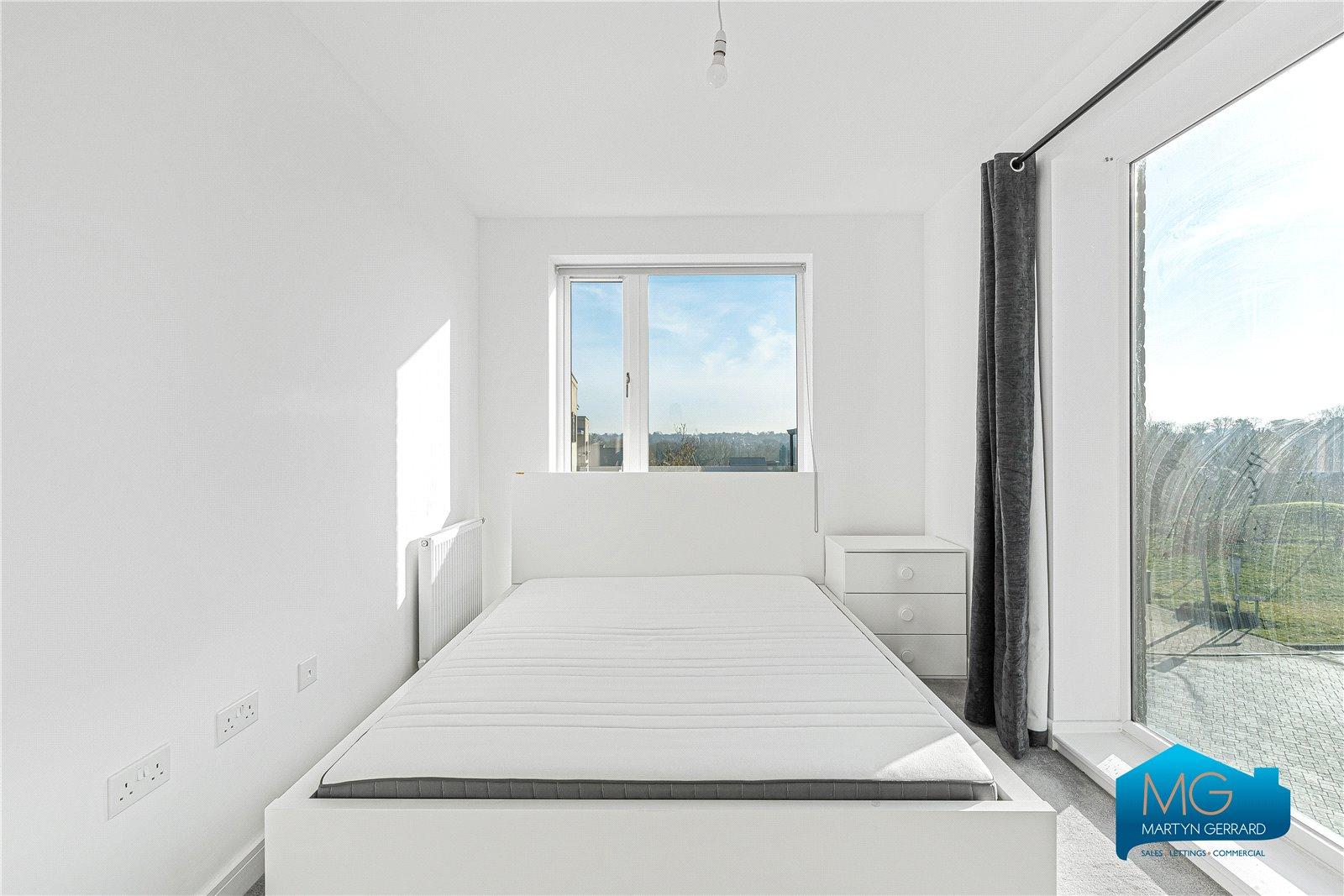 4 bedroom Detached House to rent - Martyn Gerrard