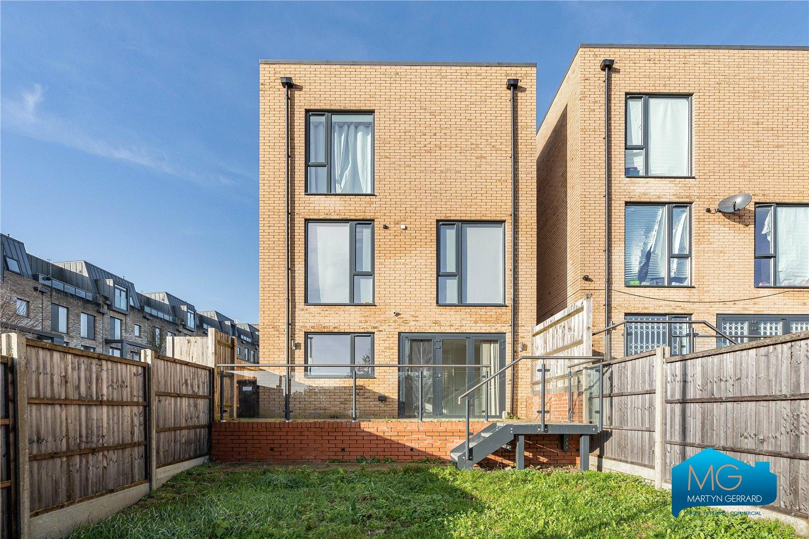 4 bedroom Detached House to rent - Martyn Gerrard