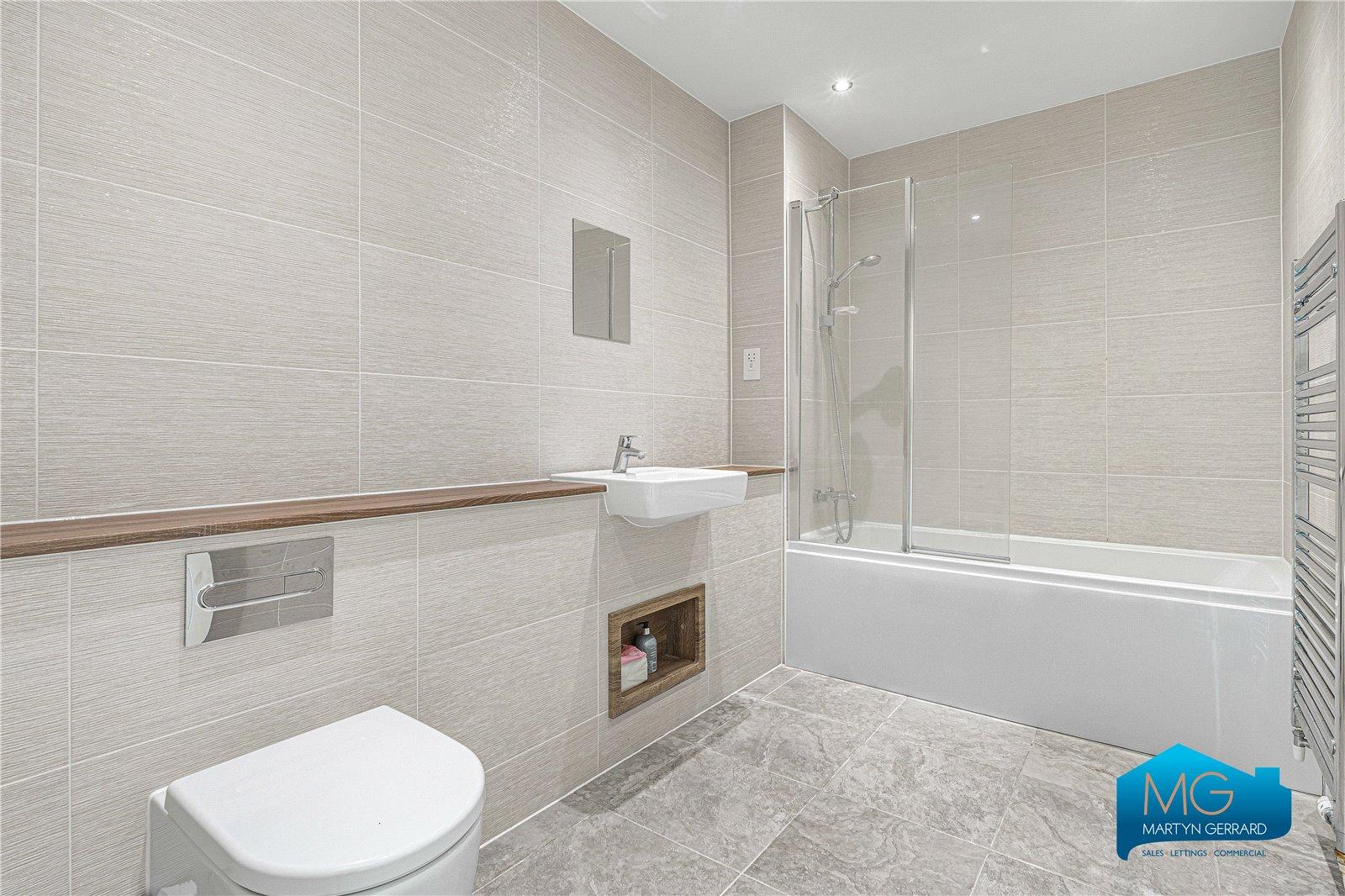 4 bedroom Detached House to rent - Martyn Gerrard