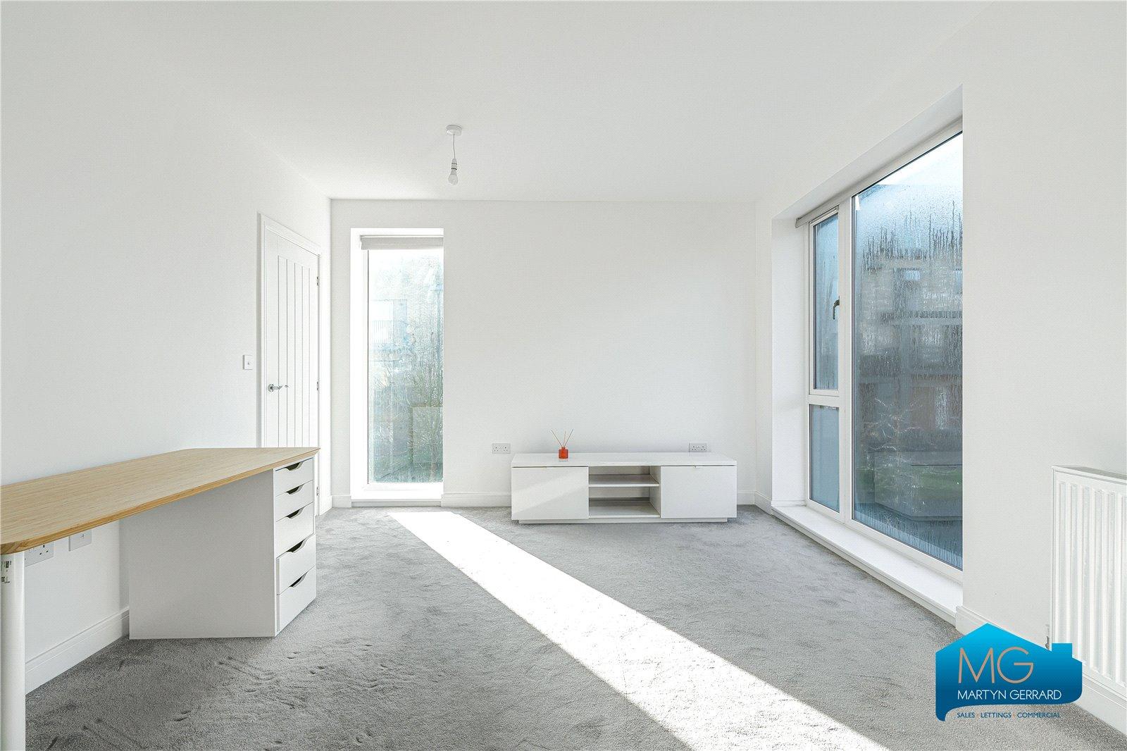 4 bedroom Detached House to rent - Martyn Gerrard