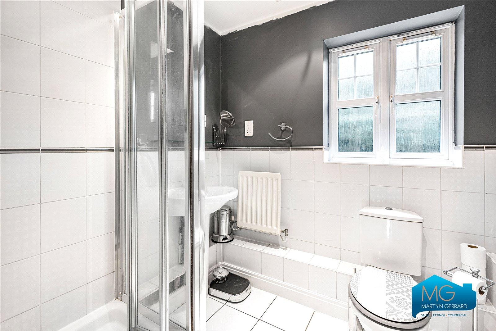 2 bedroom Ground Floor Flat to rent - Martyn Gerrard