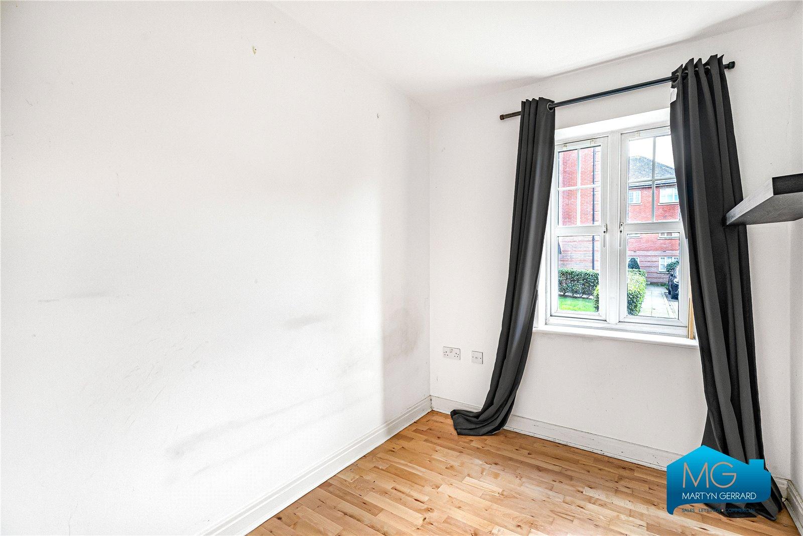 2 bedroom Ground Floor Flat to rent - Martyn Gerrard