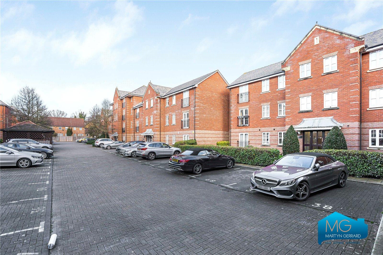 2 bedroom Ground Floor Flat to rent - Martyn Gerrard