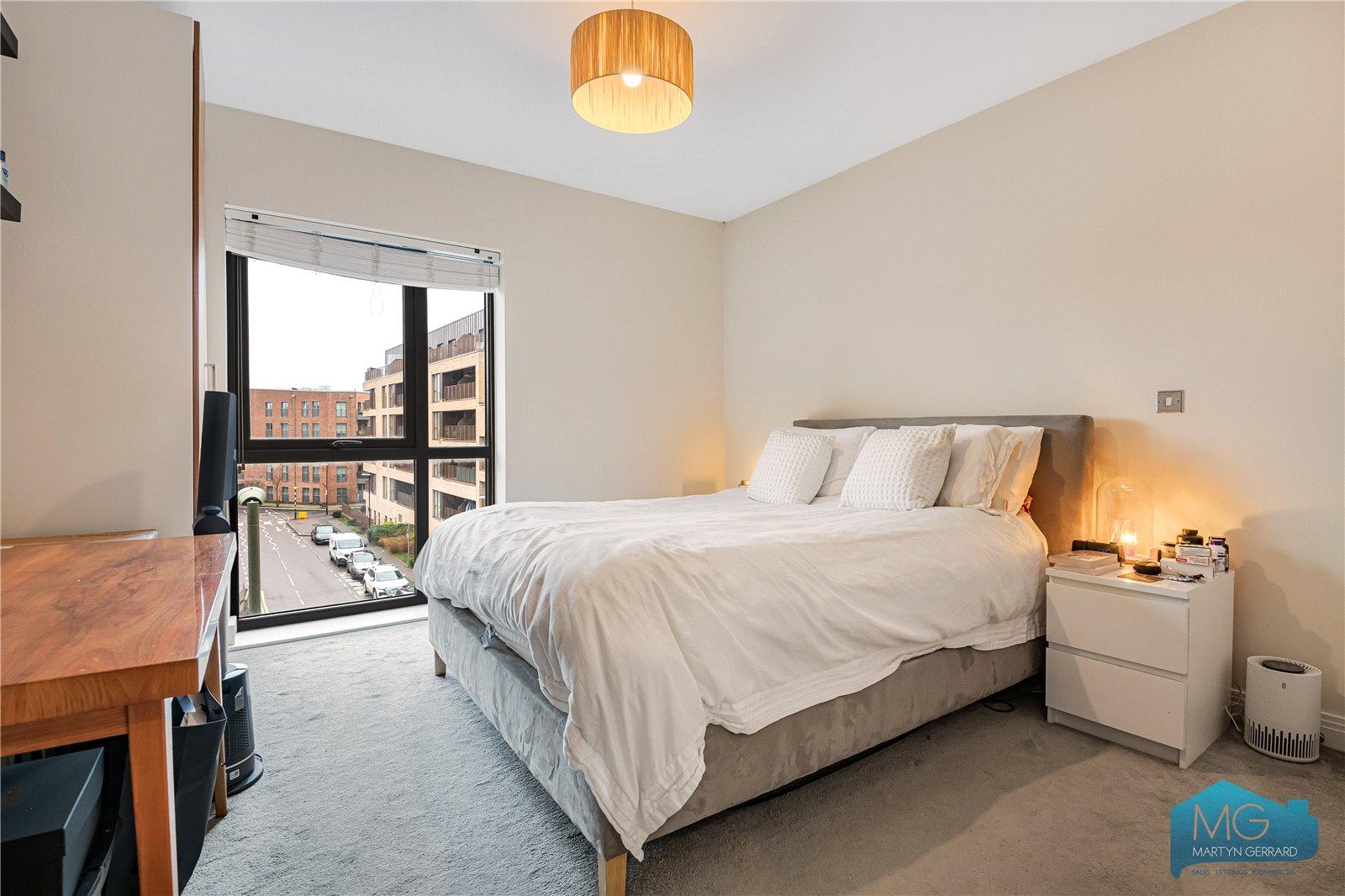 2 bedroom Apartment for sale - Martyn Gerrard