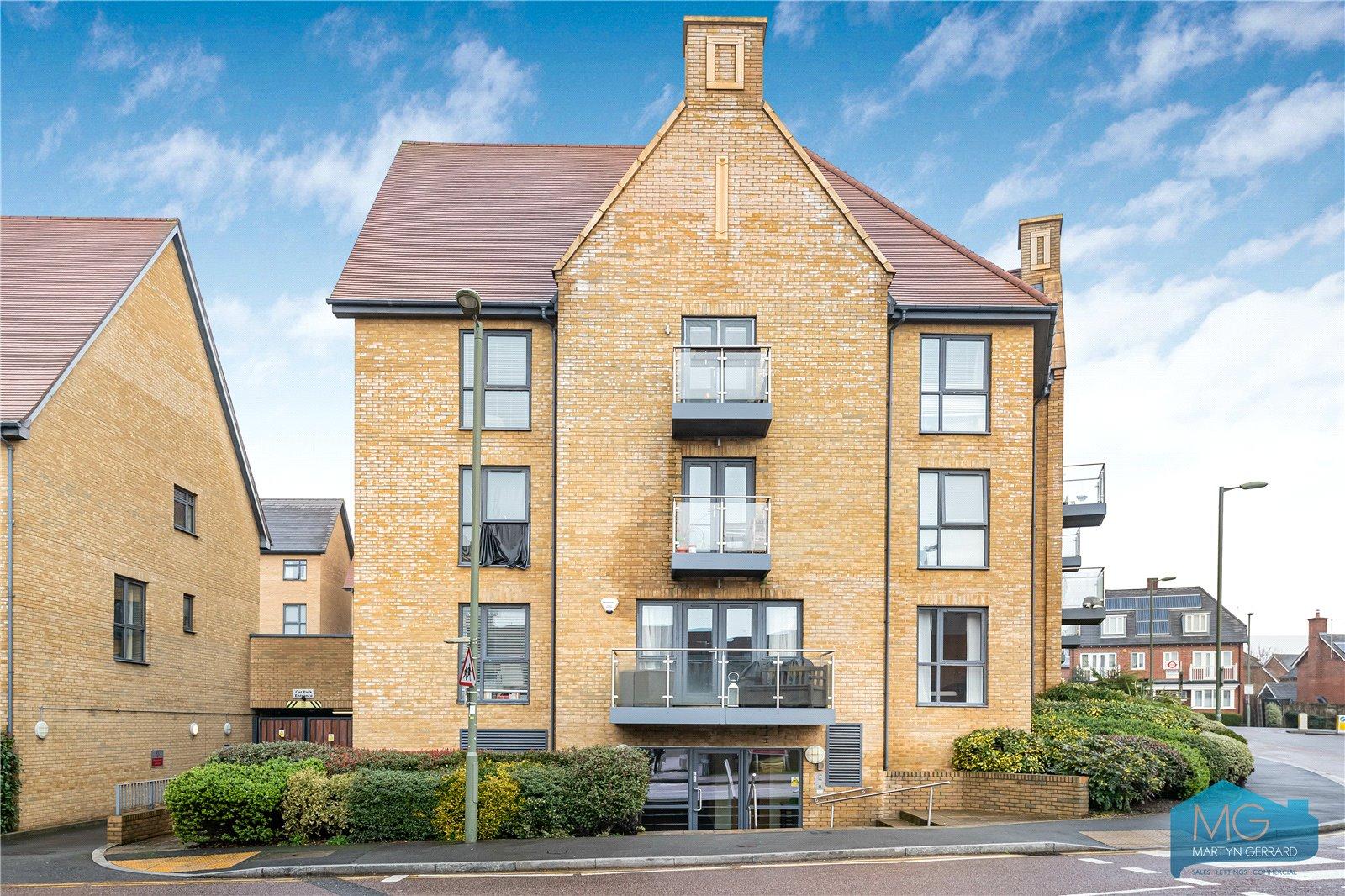 2 bedroom Apartment for sale - Martyn Gerrard