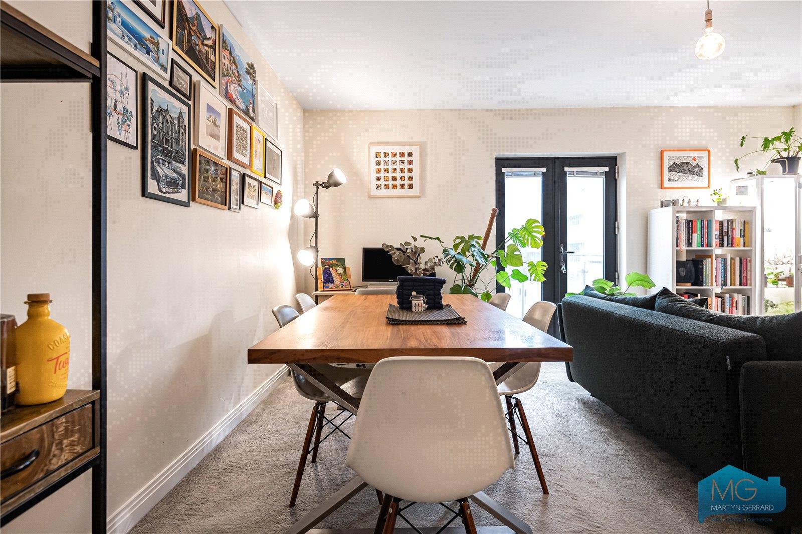 2 bedroom Apartment for sale - Martyn Gerrard