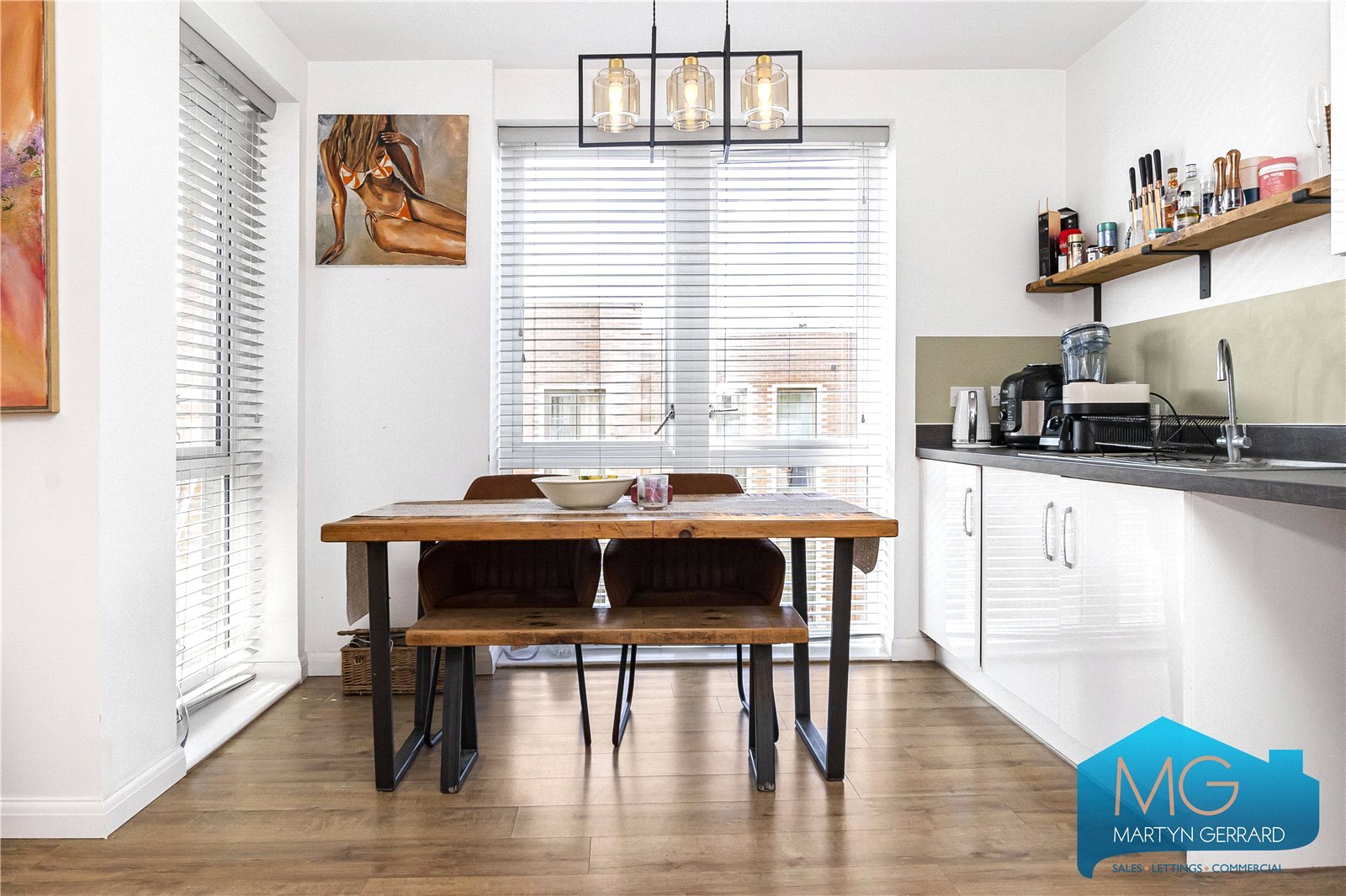 2 bedroom Apartment to rent - Martyn Gerrard