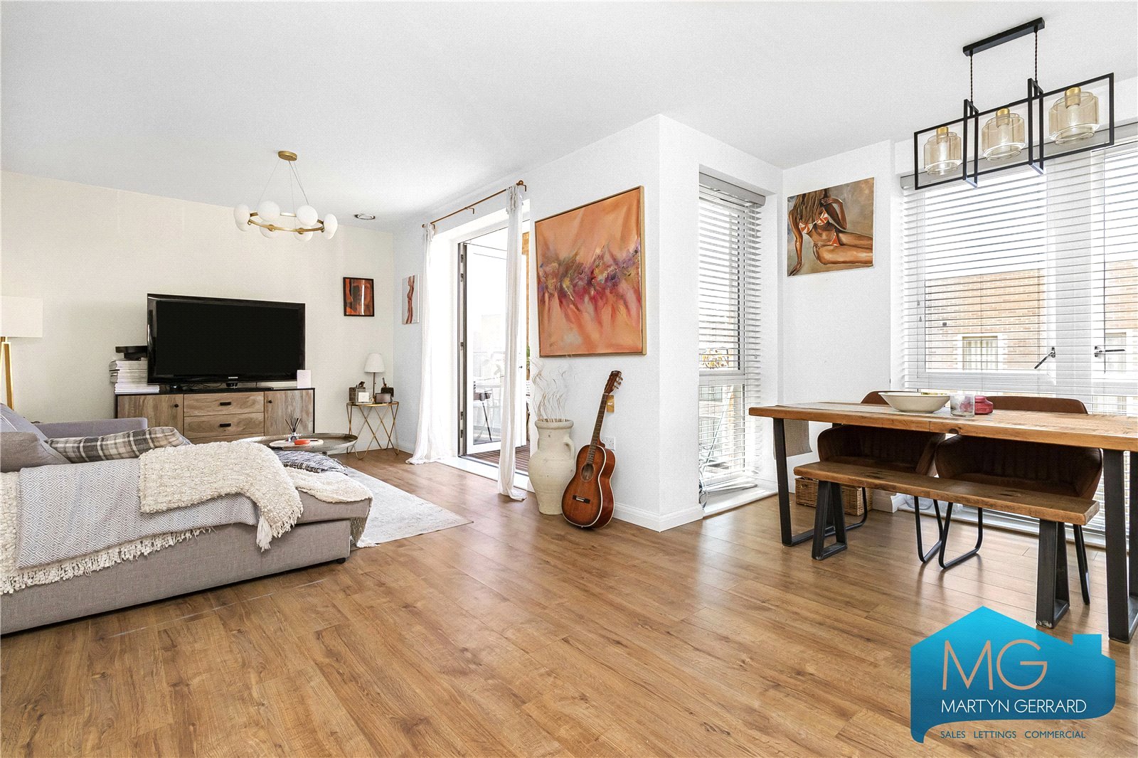 2 bedroom Apartment to rent - Martyn Gerrard