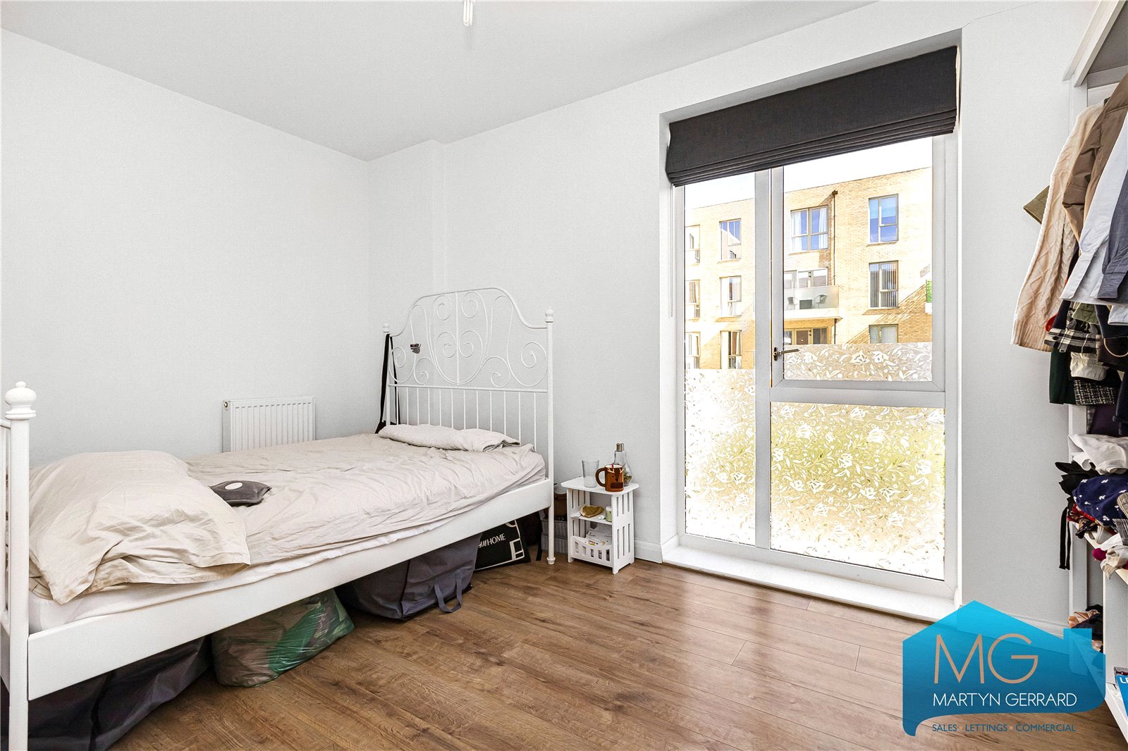 2 bedroom Apartment to rent - Martyn Gerrard