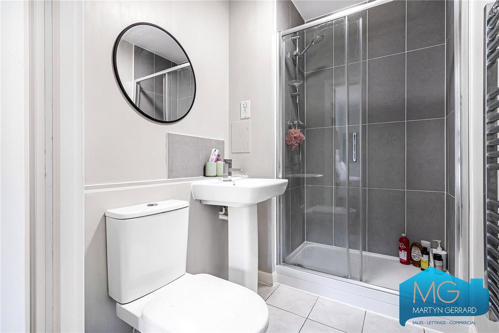 2 bedroom Apartment to rent - Martyn Gerrard