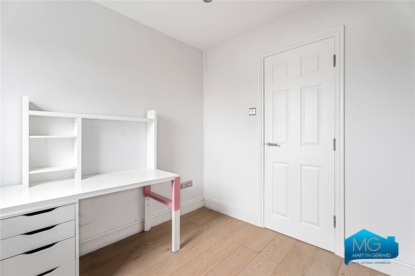 4 bedroom House to rent - Martyn Gerrard