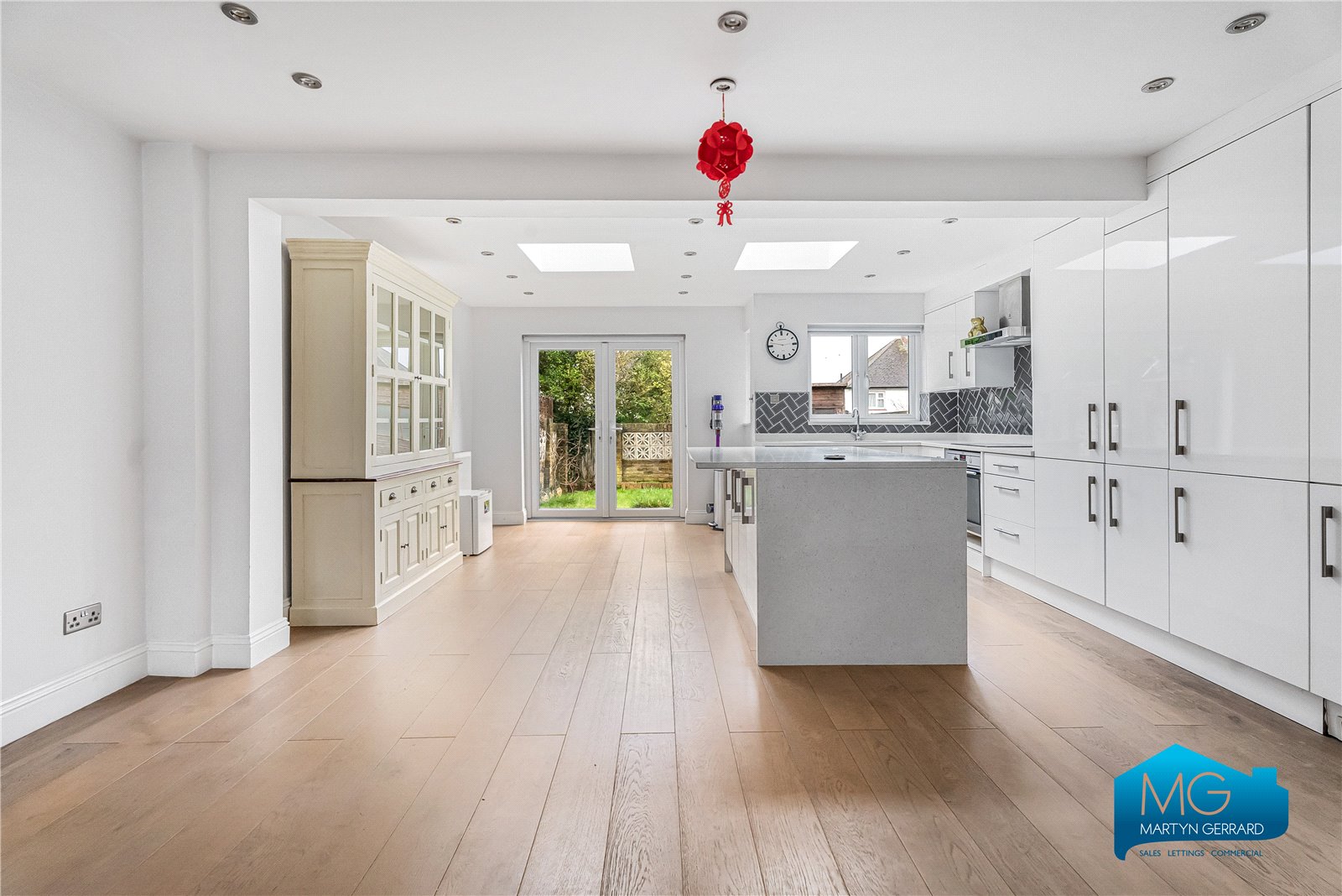 4 bedroom House to rent - Martyn Gerrard
