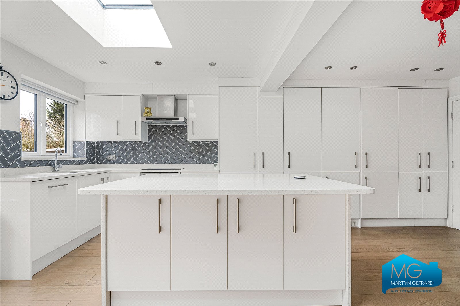 4 bedroom House to rent - Martyn Gerrard