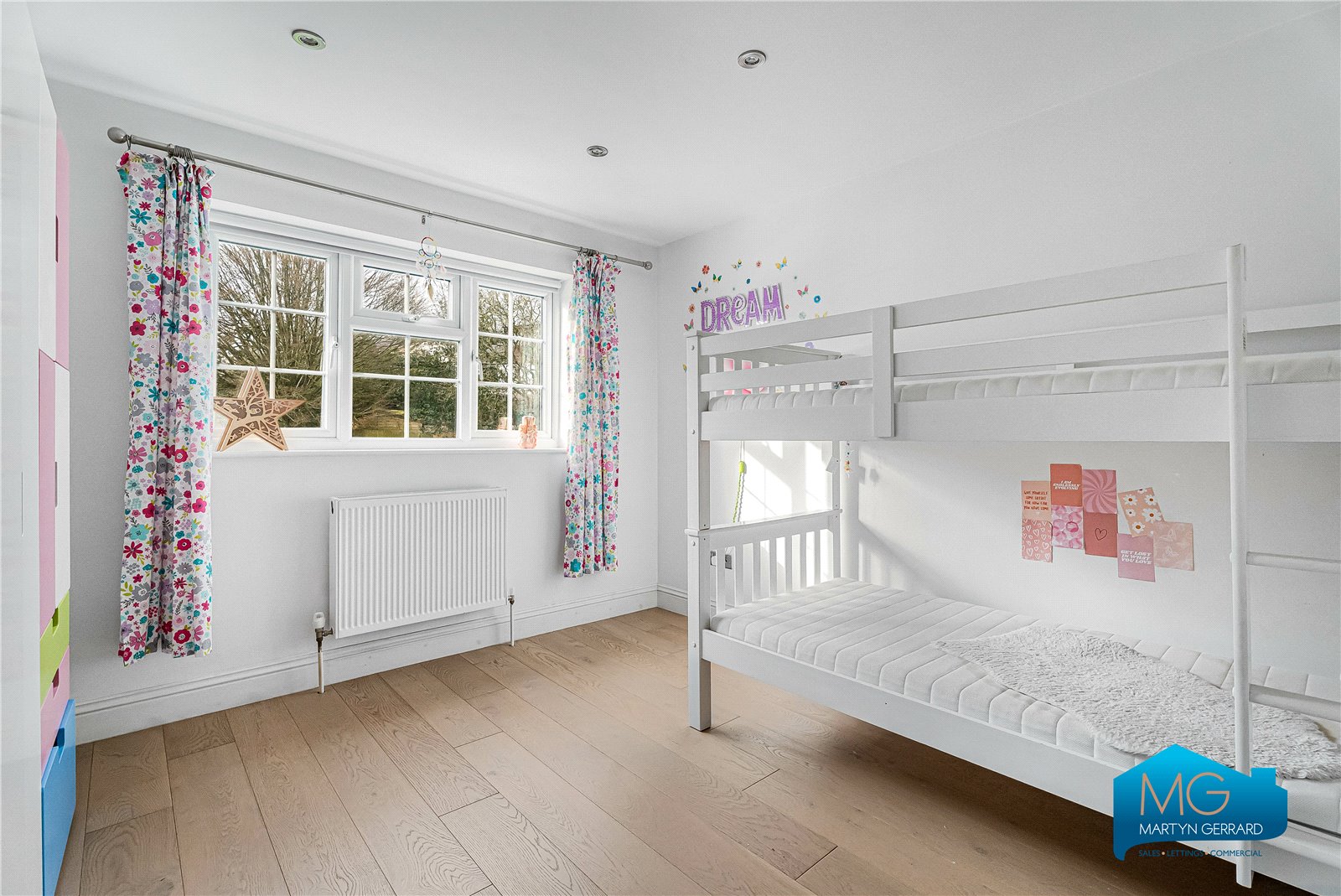 4 bedroom House to rent - Martyn Gerrard