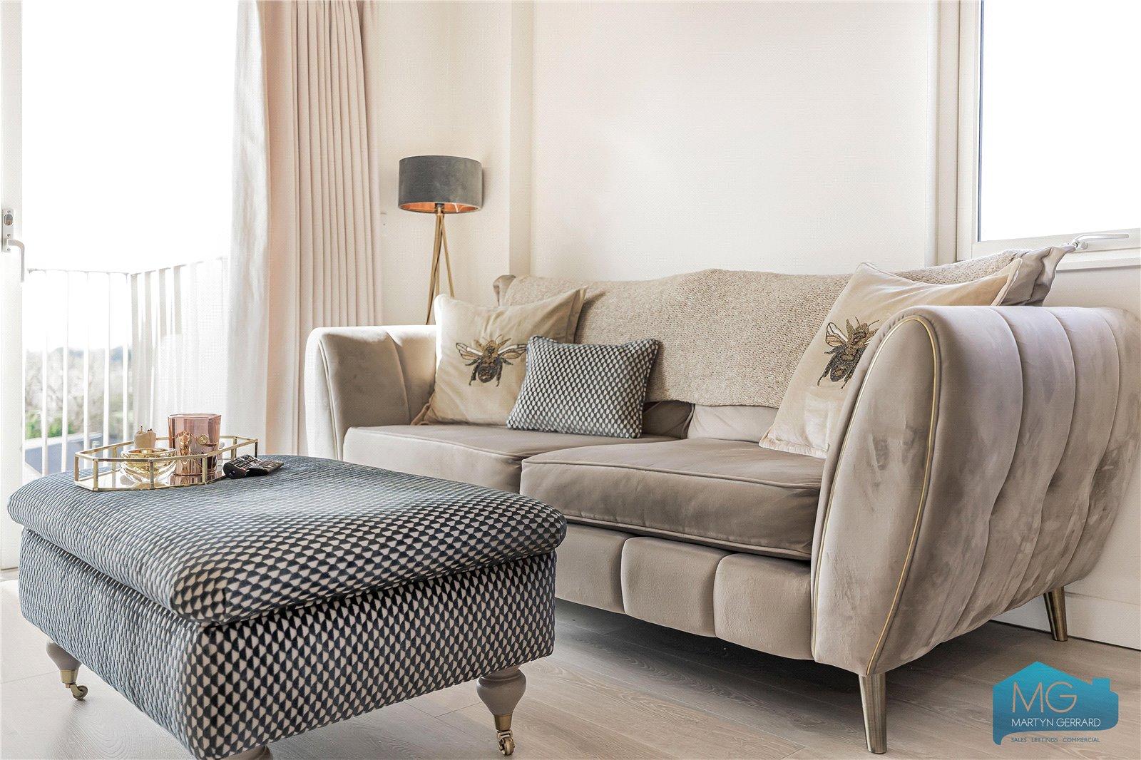 1 bedroom Apartment for sale - Martyn Gerrard