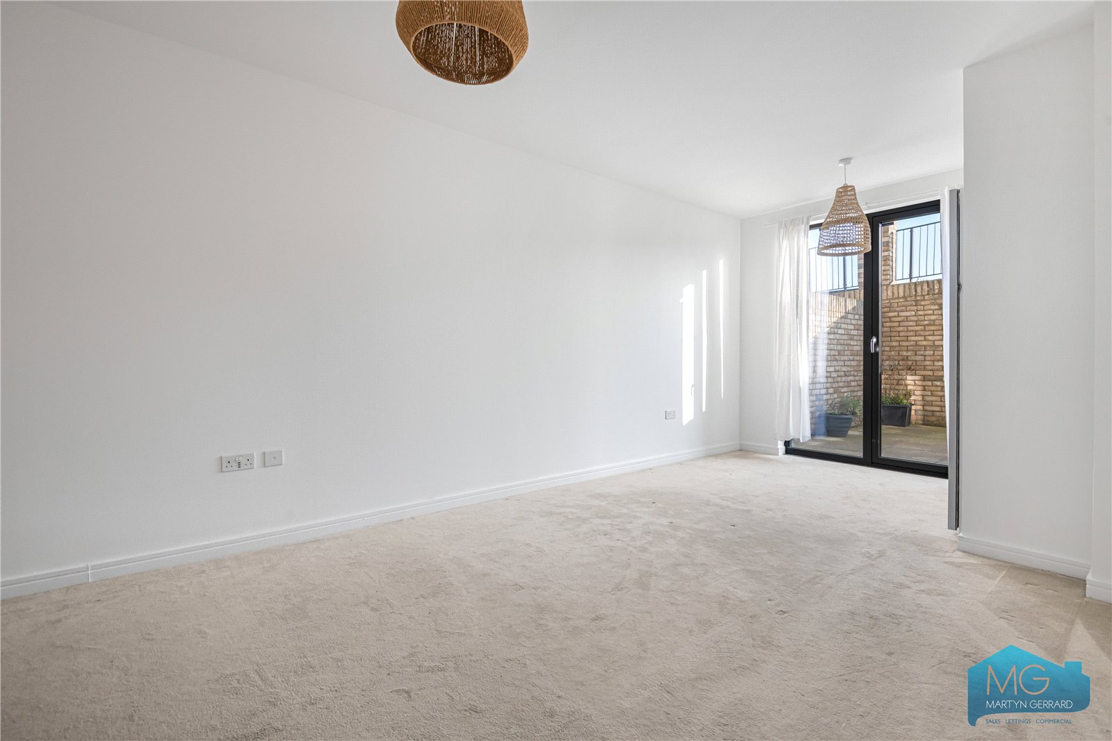 1 bedroom Apartment for sale - Martyn Gerrard