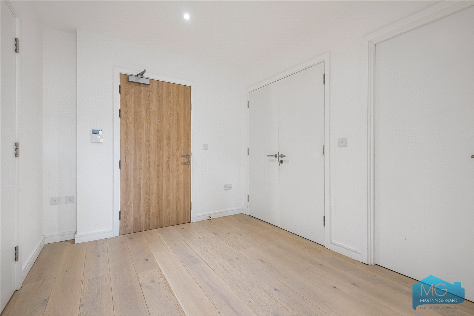 1 bedroom Apartment for sale - Martyn Gerrard