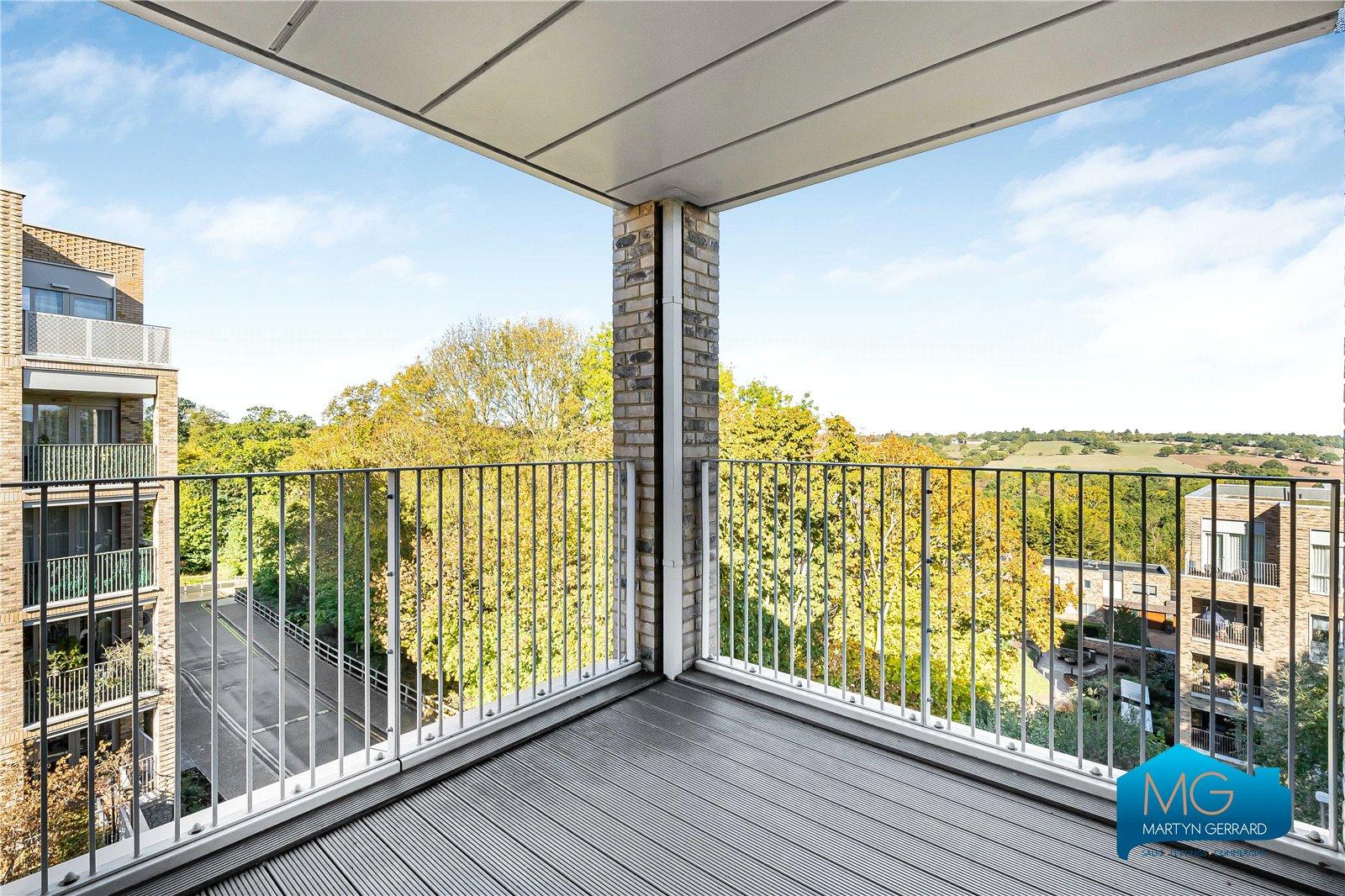 3 bedroom Apartment to rent - Martyn Gerrard