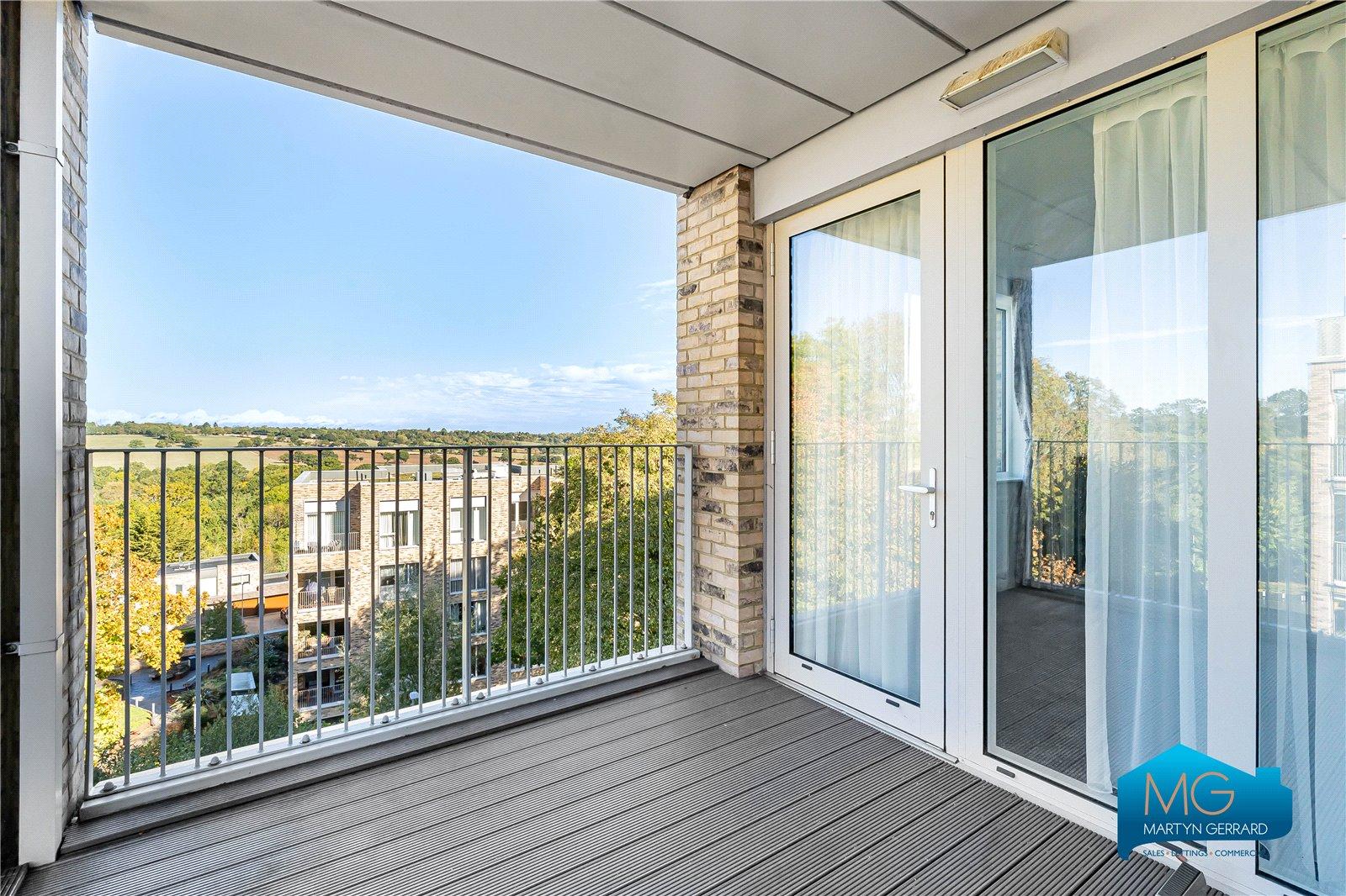3 bedroom Apartment to rent - Martyn Gerrard