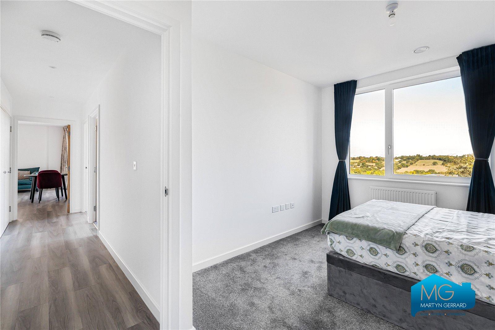 3 bedroom Apartment to rent - Martyn Gerrard