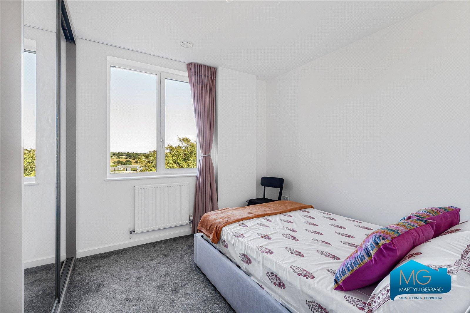 3 bedroom Apartment to rent - Martyn Gerrard