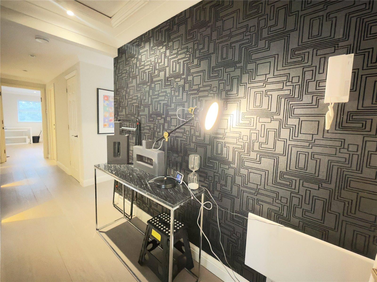 2 bedroom Apartment to rent - Martyn Gerrard