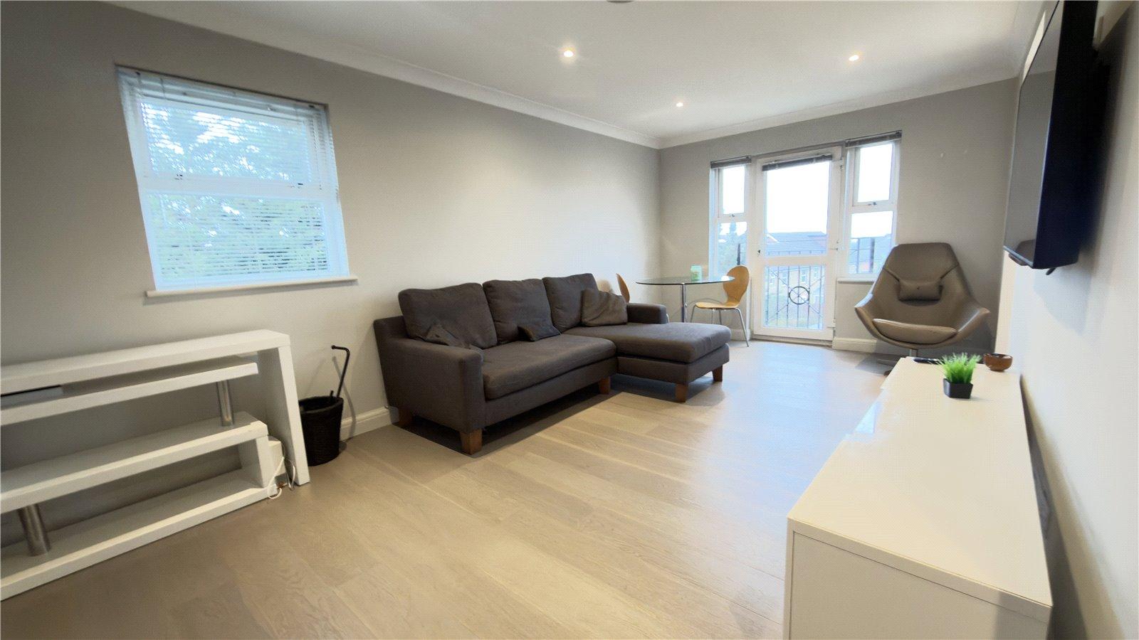 2 bedroom Apartment to rent - Martyn Gerrard