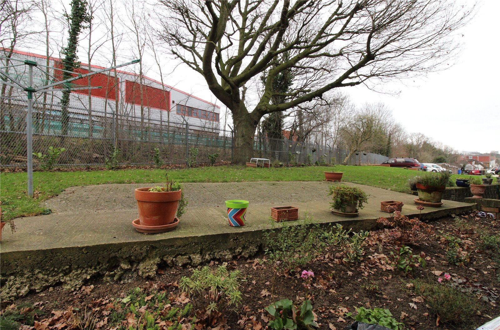 1 bedroom Ground Floor Flat to rent - Martyn Gerrard