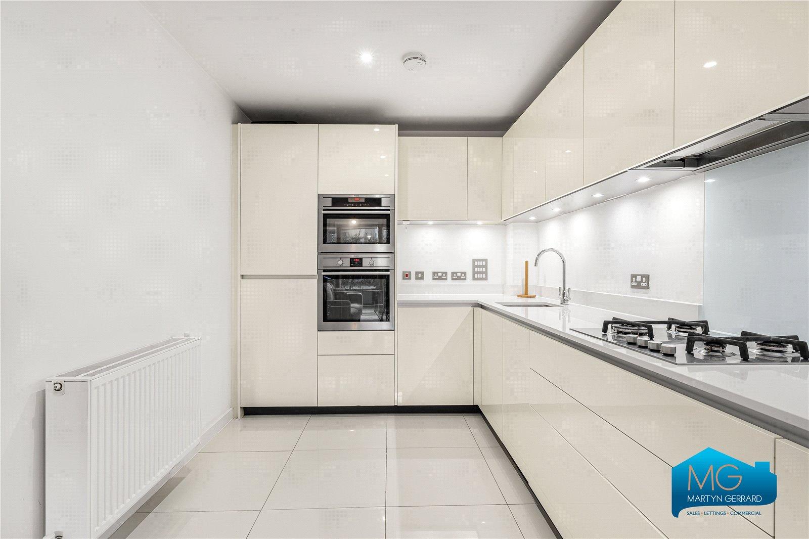 1 bedroom Ground Floor Flat to rent - Martyn Gerrard