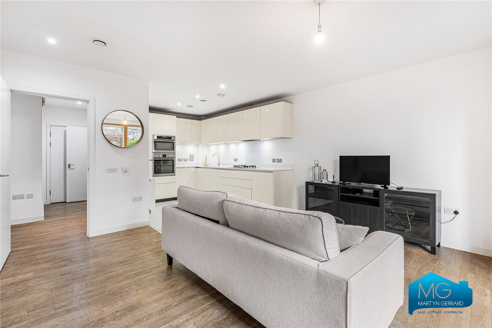 1 bedroom Ground Floor Flat to rent - Martyn Gerrard