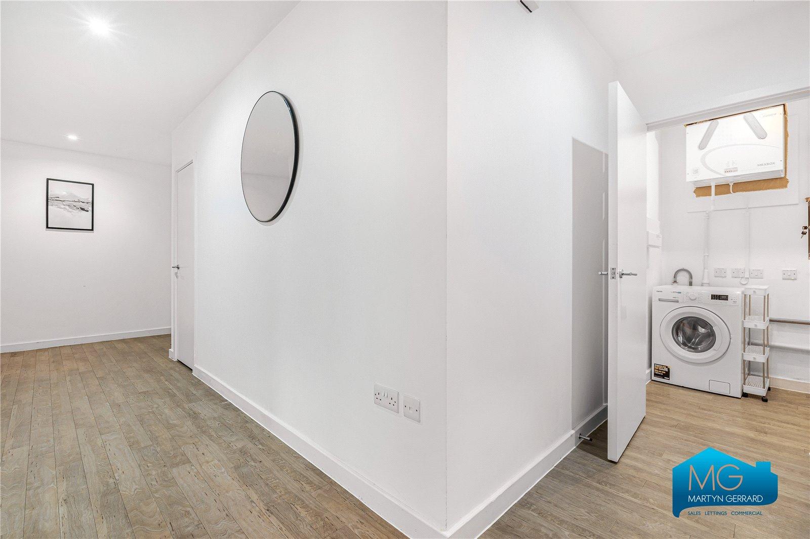 1 bedroom Ground Floor Flat to rent - Martyn Gerrard