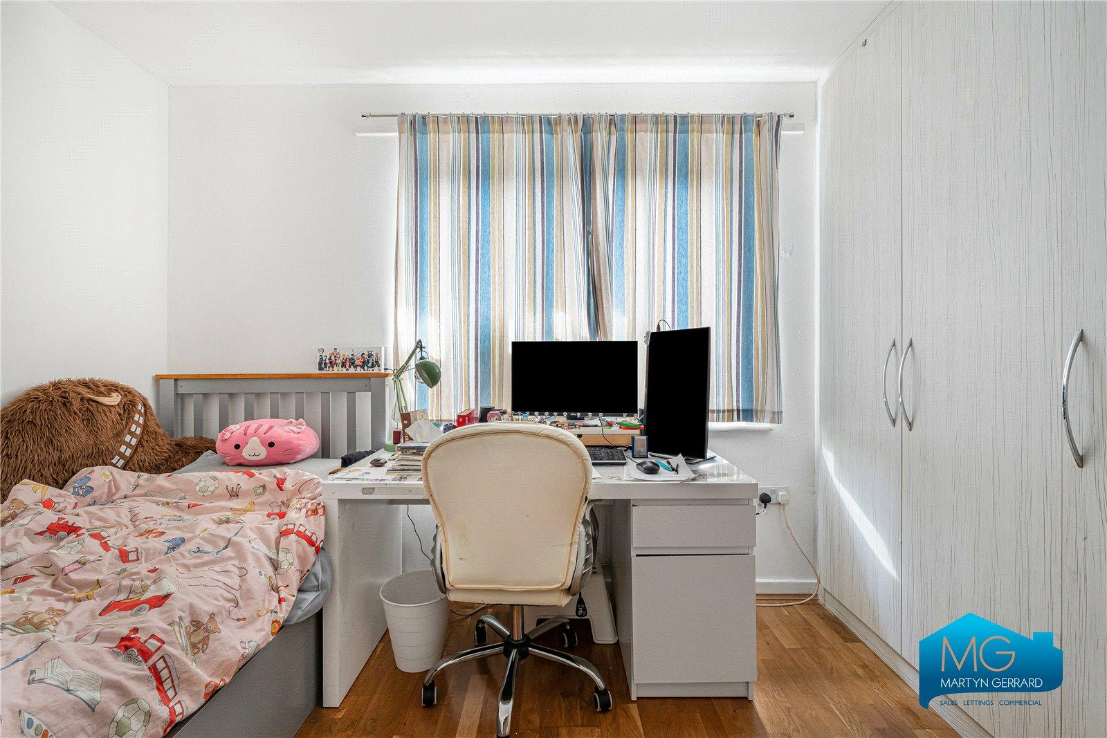 2 bedroom Terraced House to rent - Martyn Gerrard