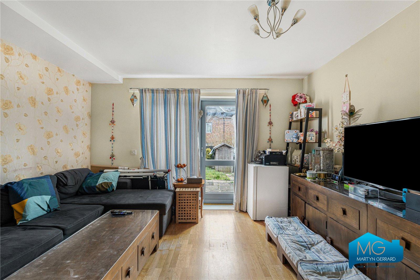 2 bedroom Terraced House to rent - Martyn Gerrard