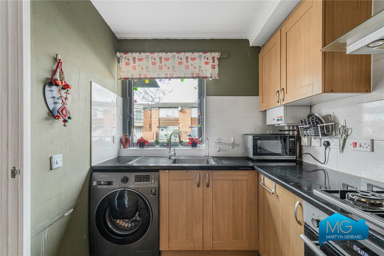 2 bedroom Terraced House to rent - Martyn Gerrard