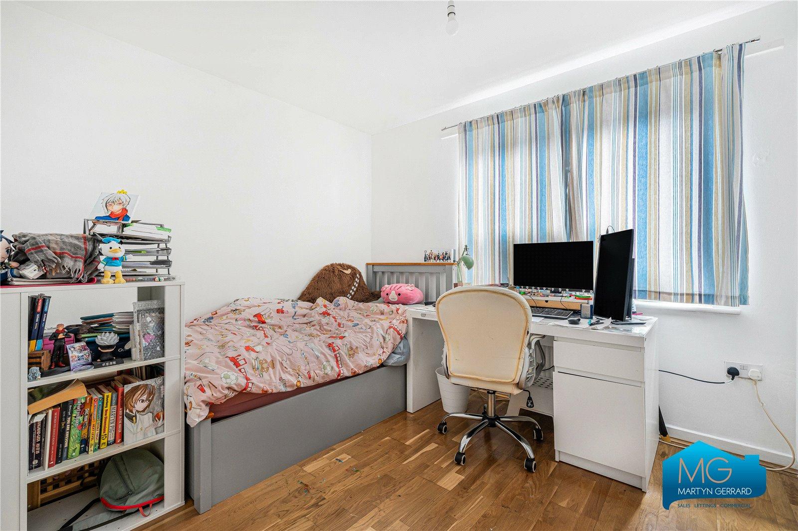 2 bedroom Terraced House to rent - Martyn Gerrard