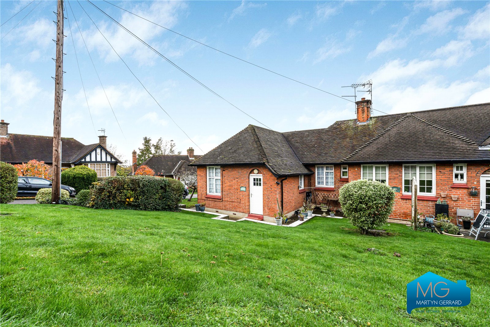 2 bedroom End of Terrace House to rent - Martyn Gerrard