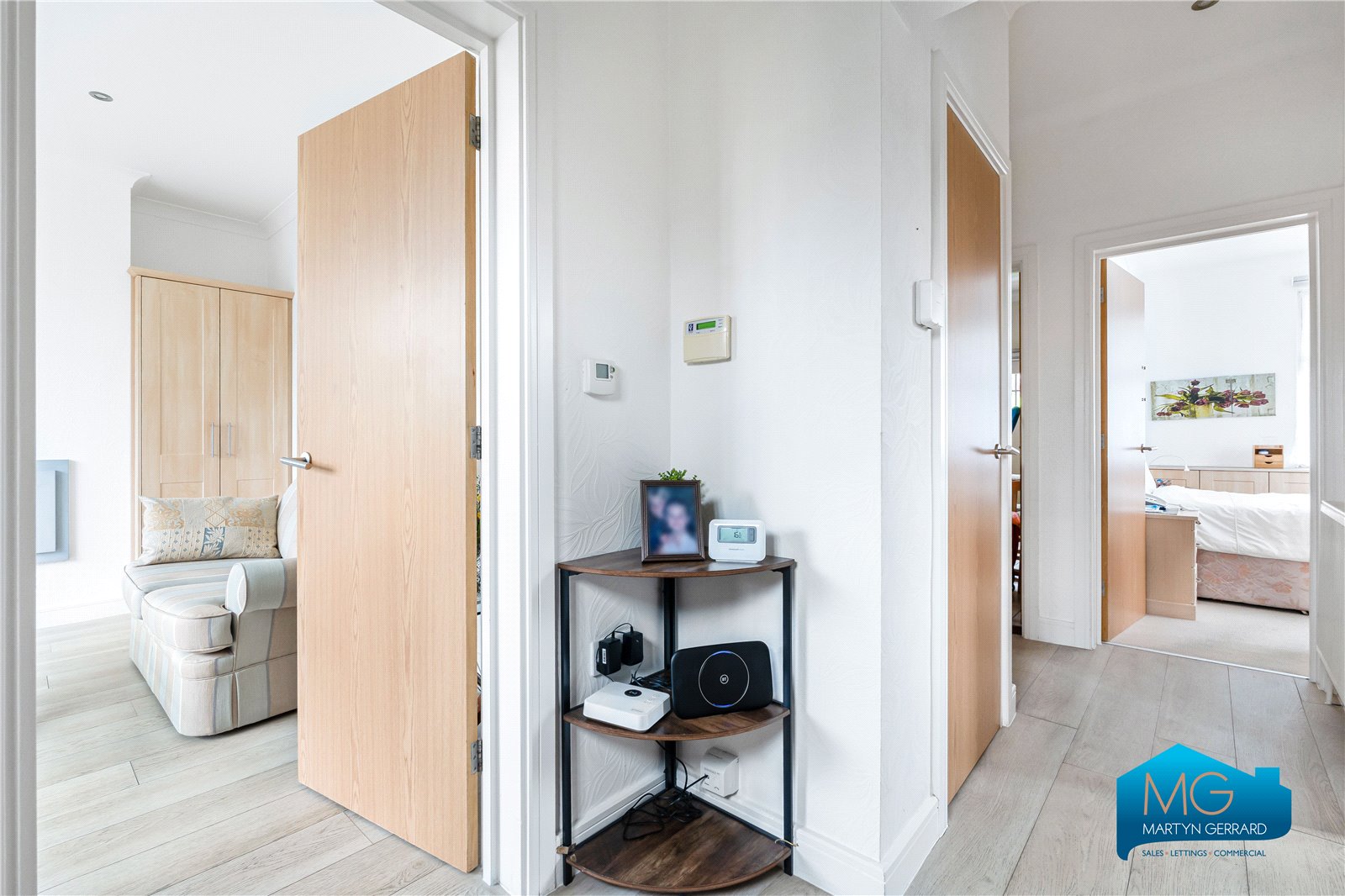 2 bedroom End of Terrace House to rent - Martyn Gerrard