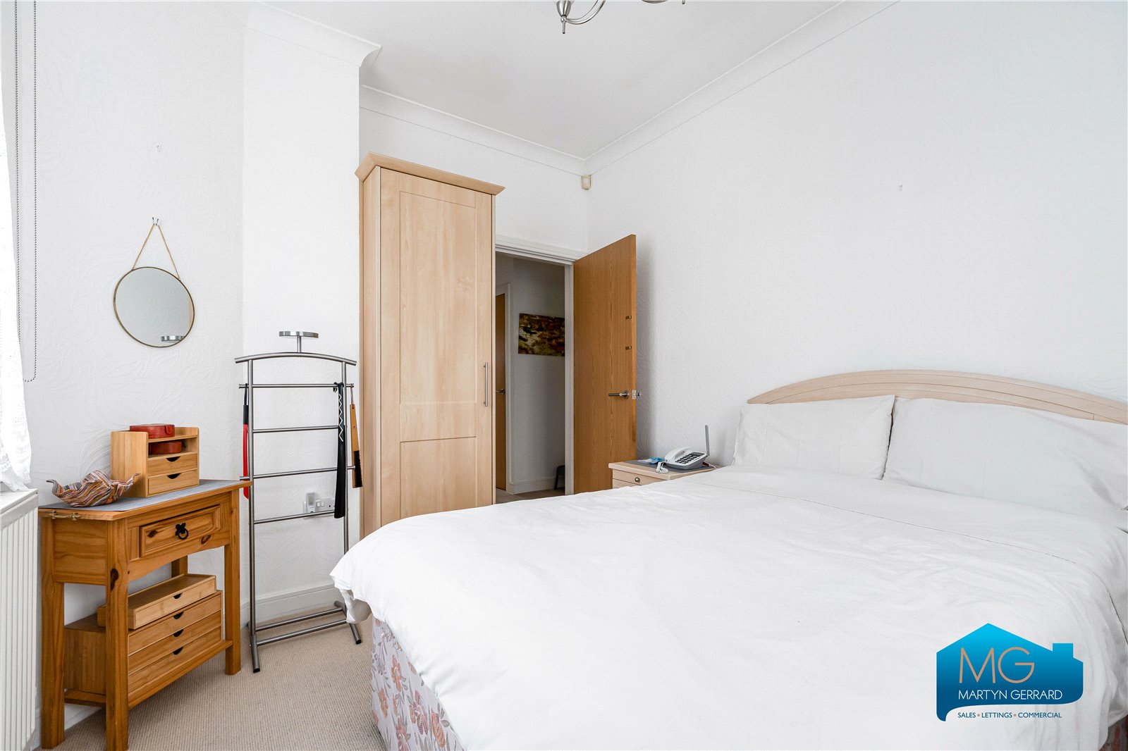 2 bedroom End of Terrace House to rent - Martyn Gerrard