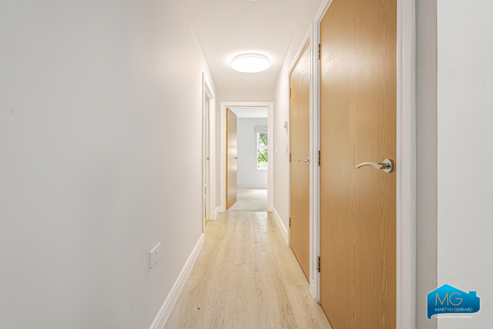 2 bedroom Apartment to rent - Martyn Gerrard