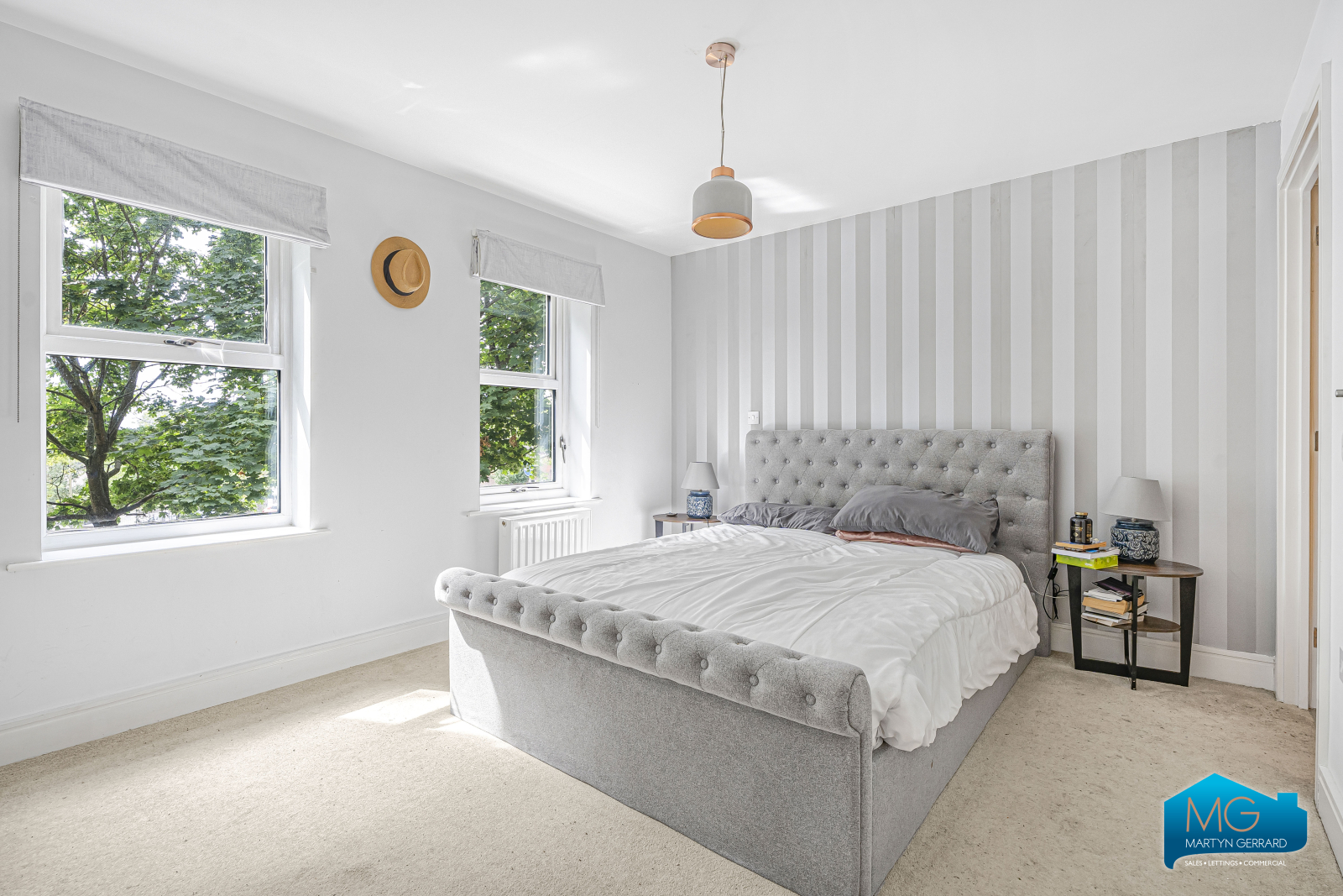 2 bedroom Apartment to rent - Martyn Gerrard