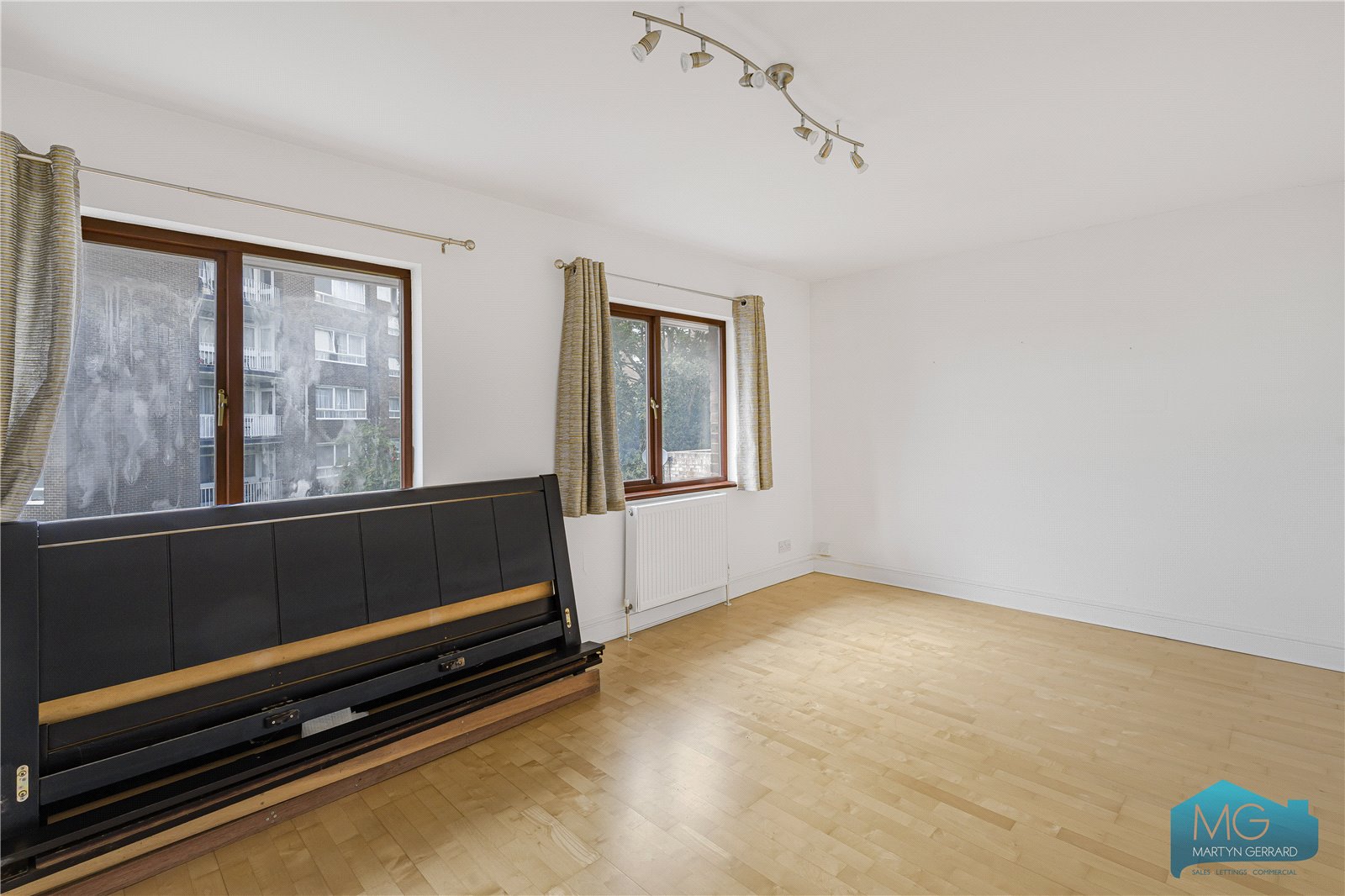 5 bedroom End of Terrace House to rent - Martyn Gerrard