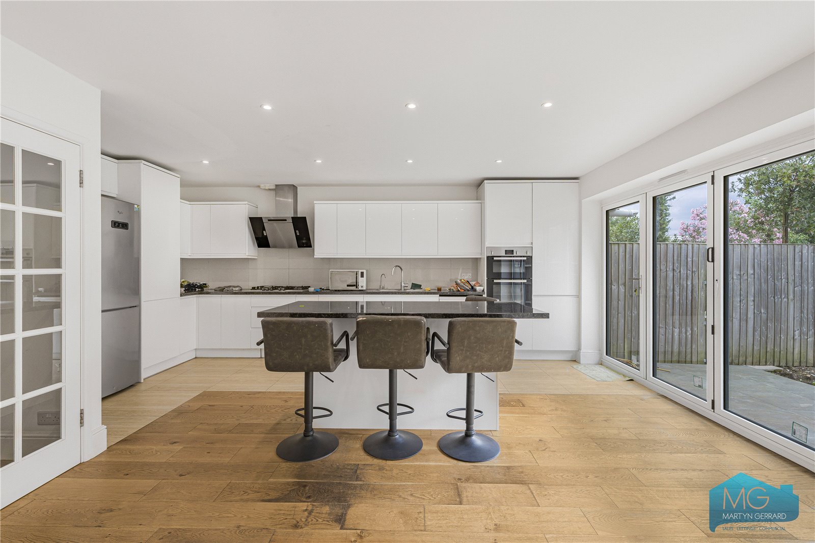 5 bedroom End of Terrace House to rent - Martyn Gerrard