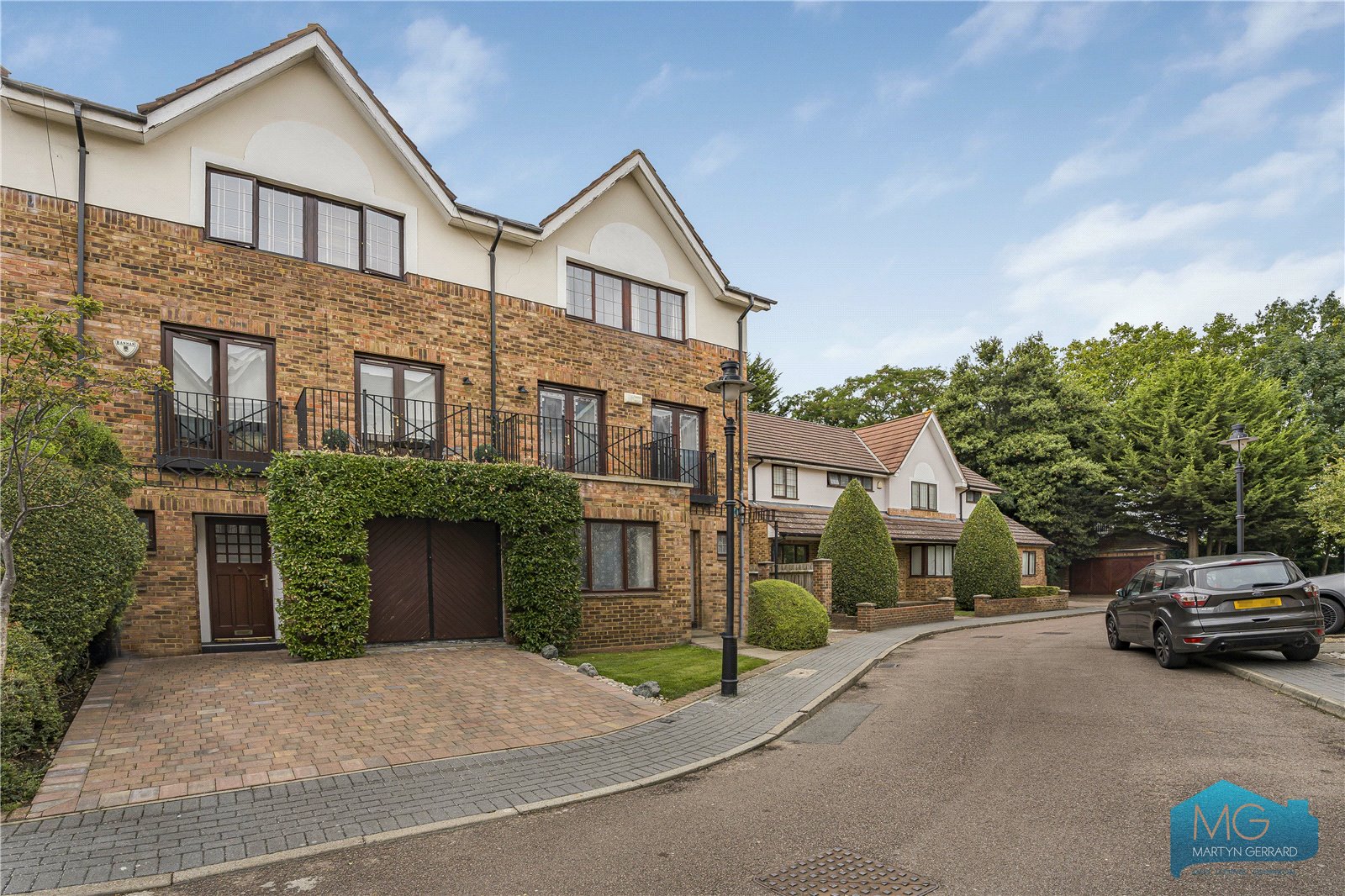 5 bedroom End of Terrace House to rent - Martyn Gerrard