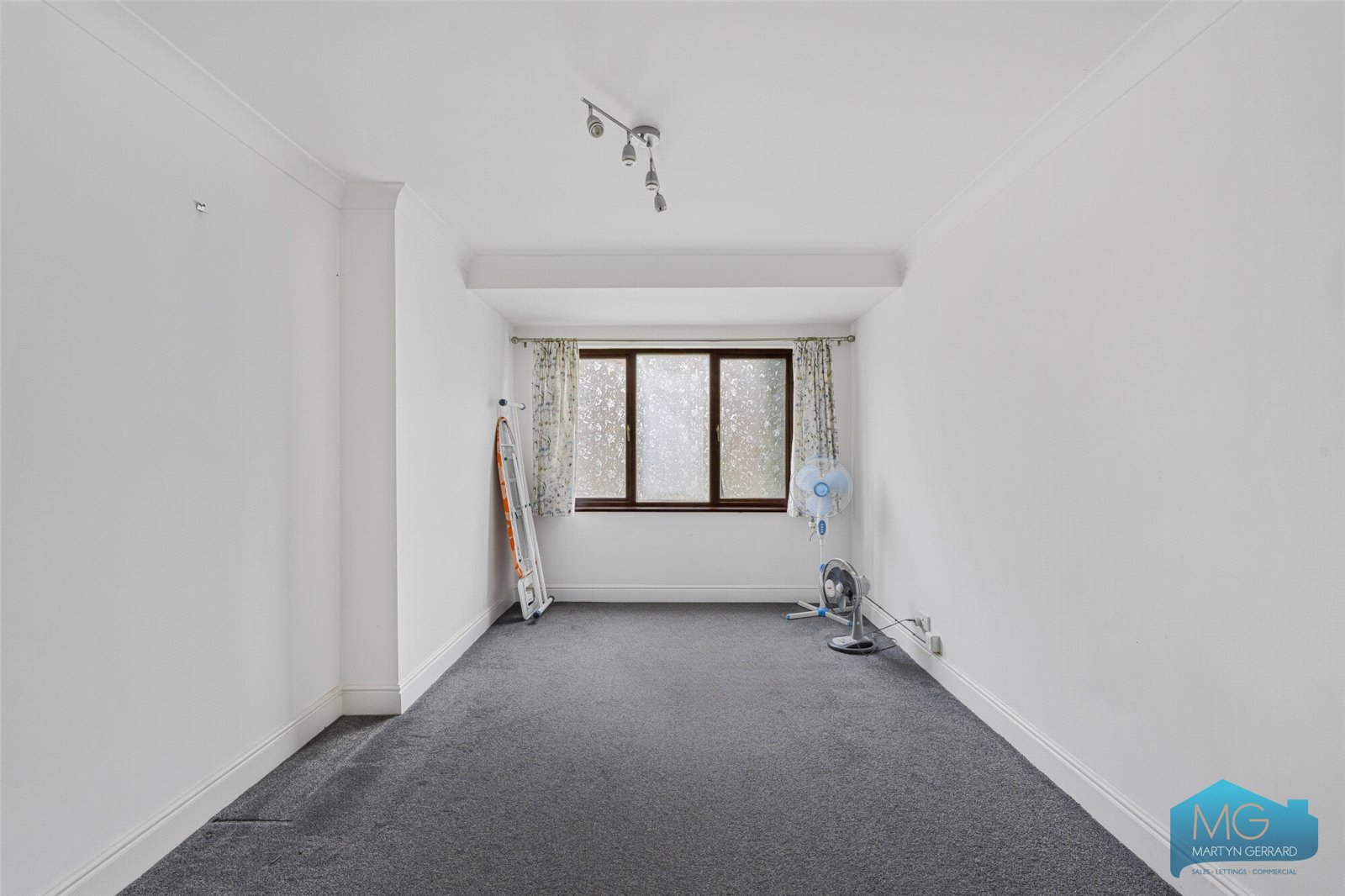 5 bedroom End of Terrace House to rent - Martyn Gerrard
