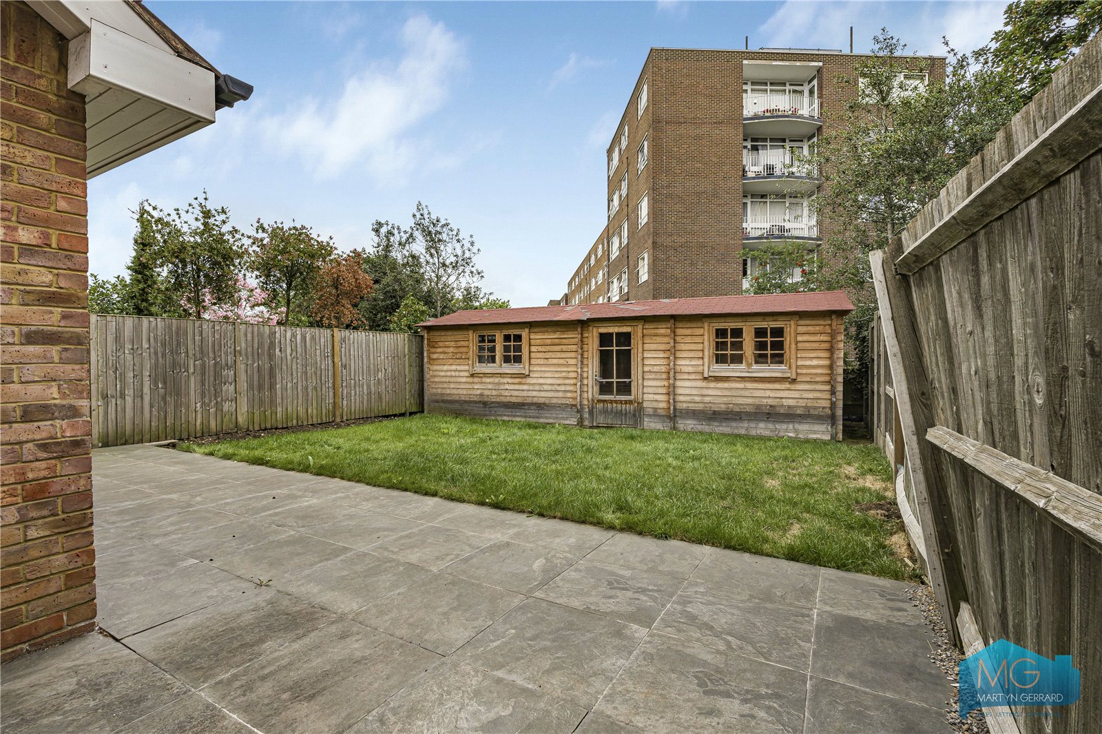 5 bedroom End of Terrace House to rent - Martyn Gerrard