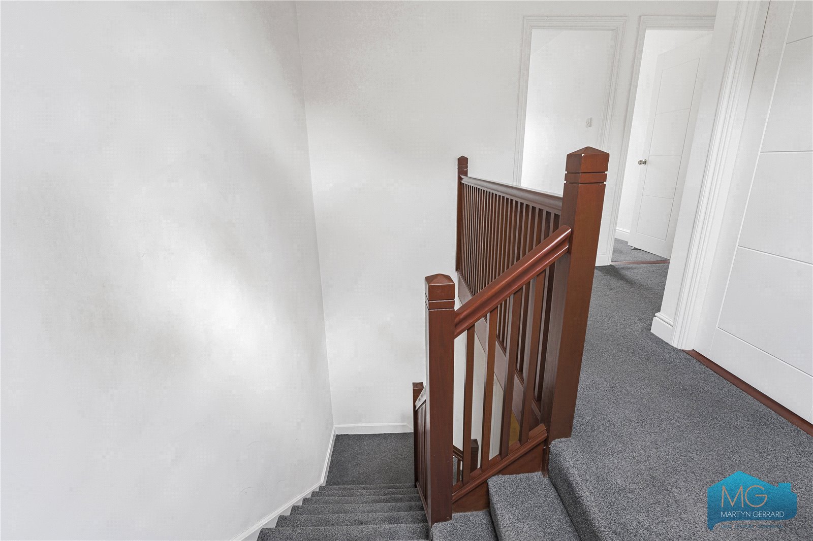 5 bedroom End of Terrace House to rent - Martyn Gerrard