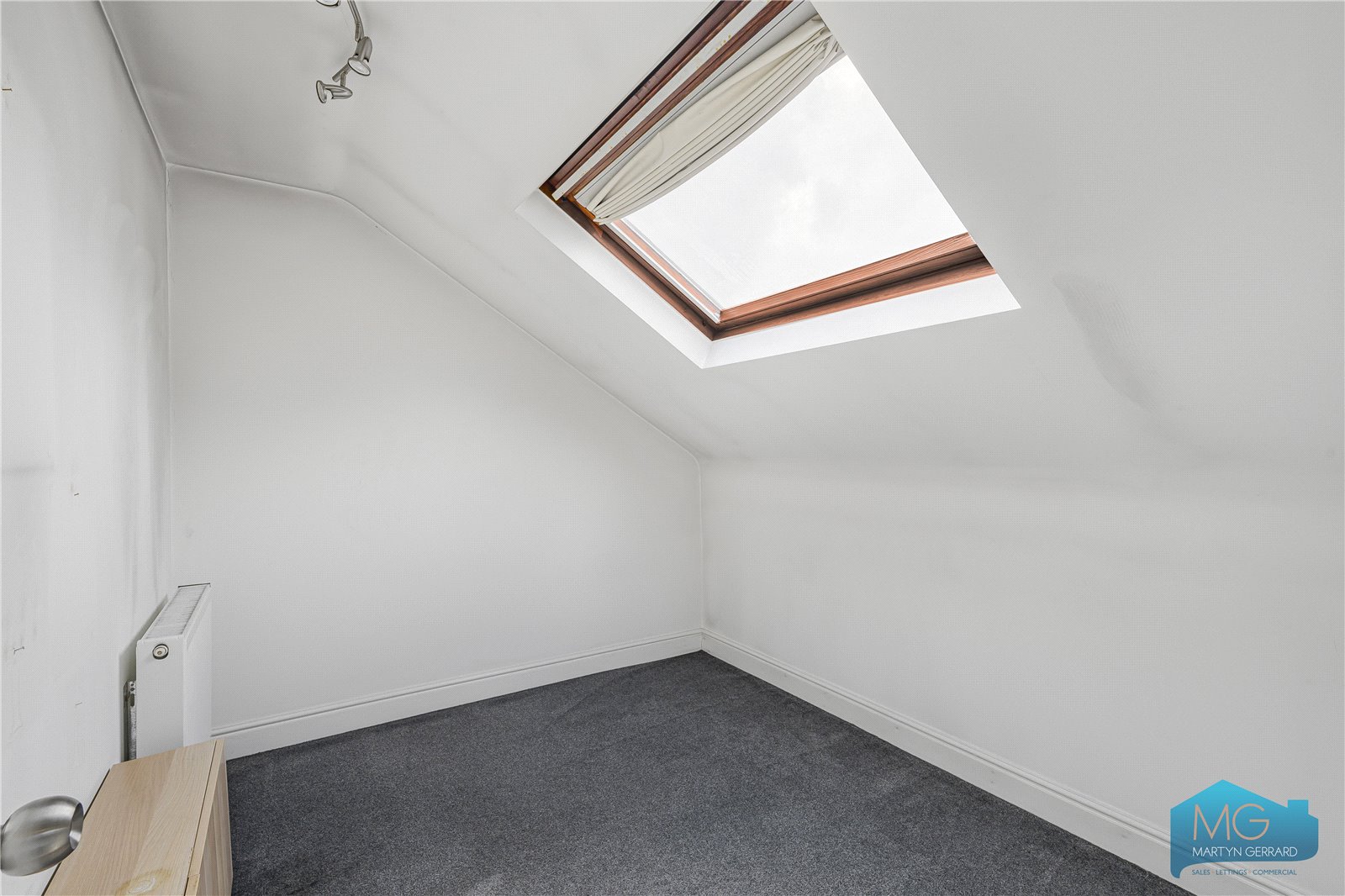 5 bedroom End of Terrace House to rent - Martyn Gerrard