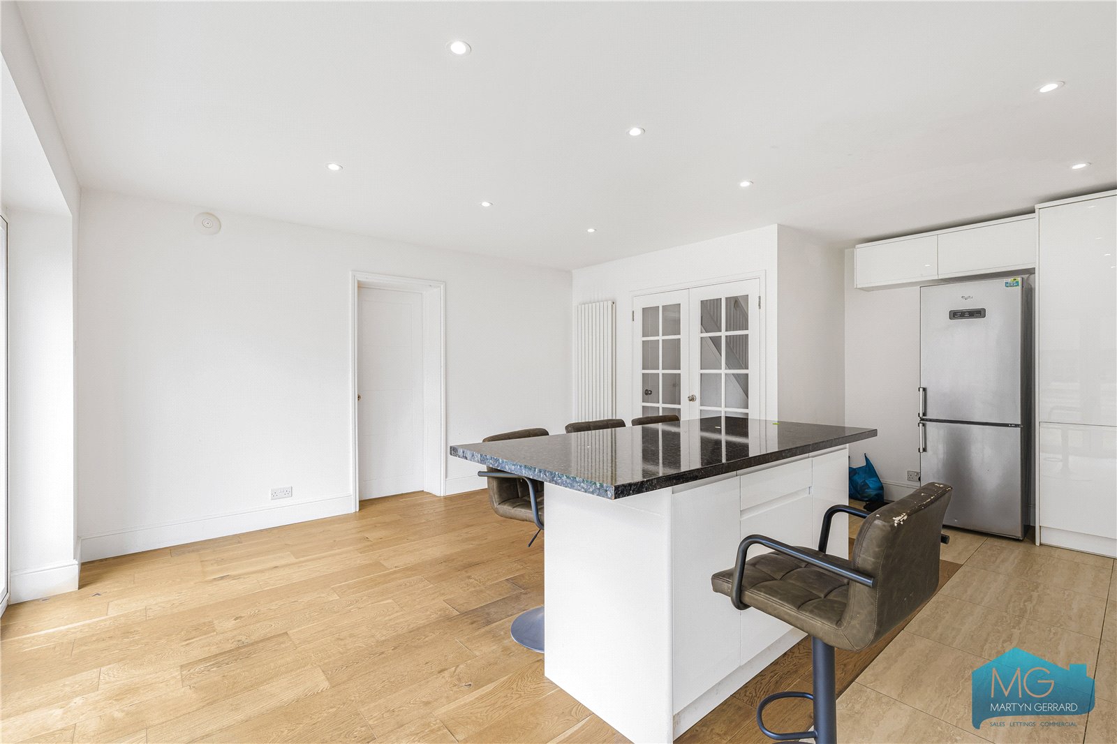5 bedroom End of Terrace House to rent - Martyn Gerrard
