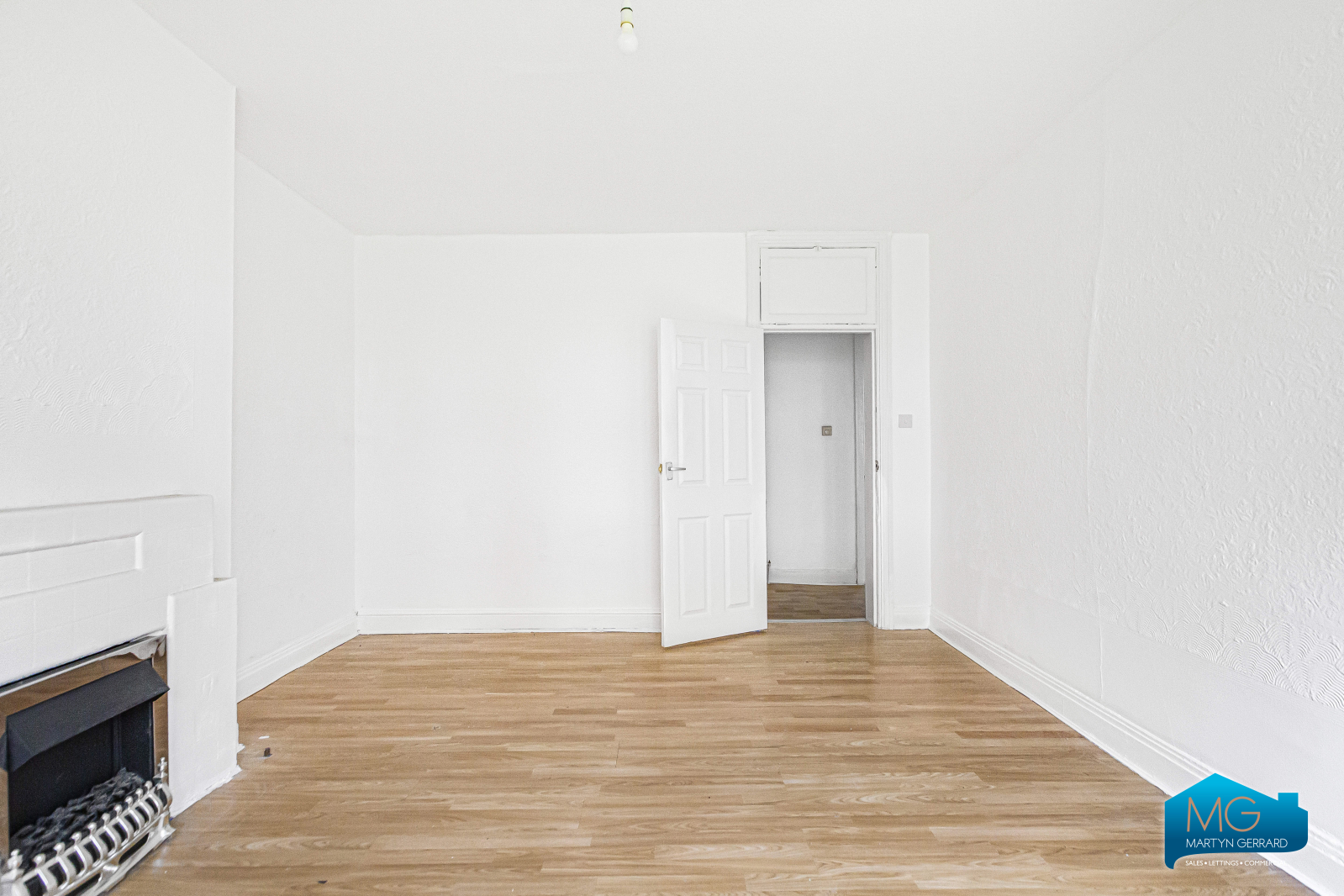 2 bedroom Ground Floor Flat to rent - Martyn Gerrard