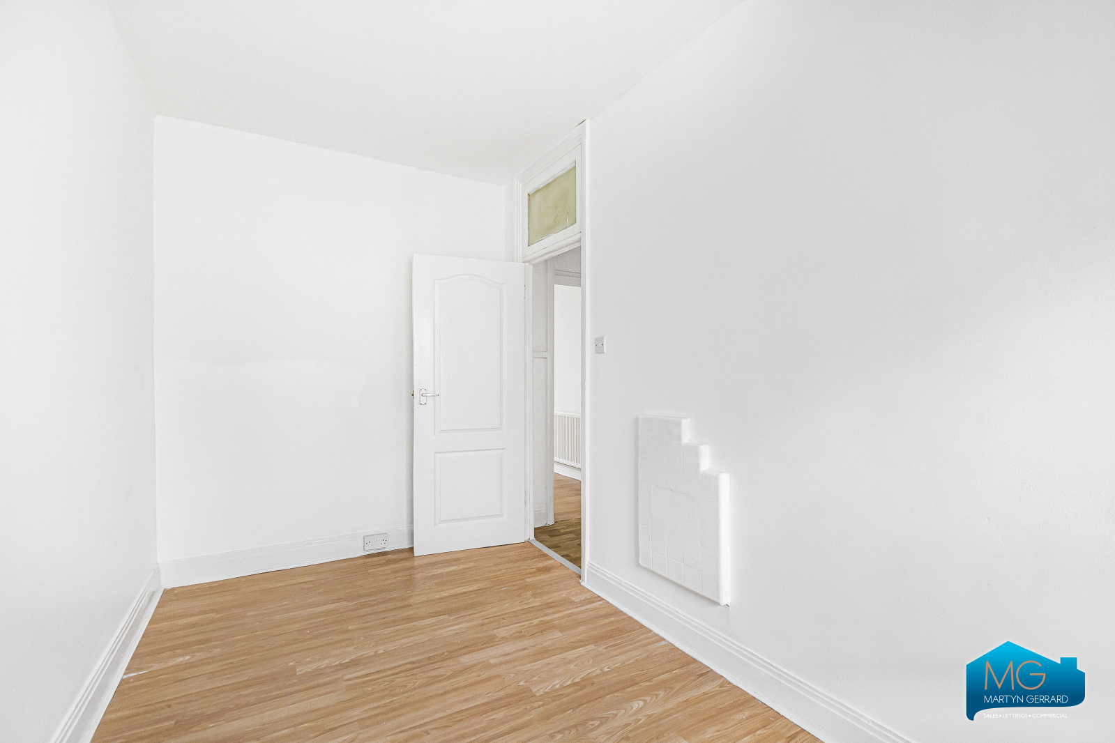 2 bedroom Ground Floor Flat to rent - Martyn Gerrard